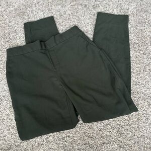Classic women dark green army green Dress Pants - banana republic. Crop fit